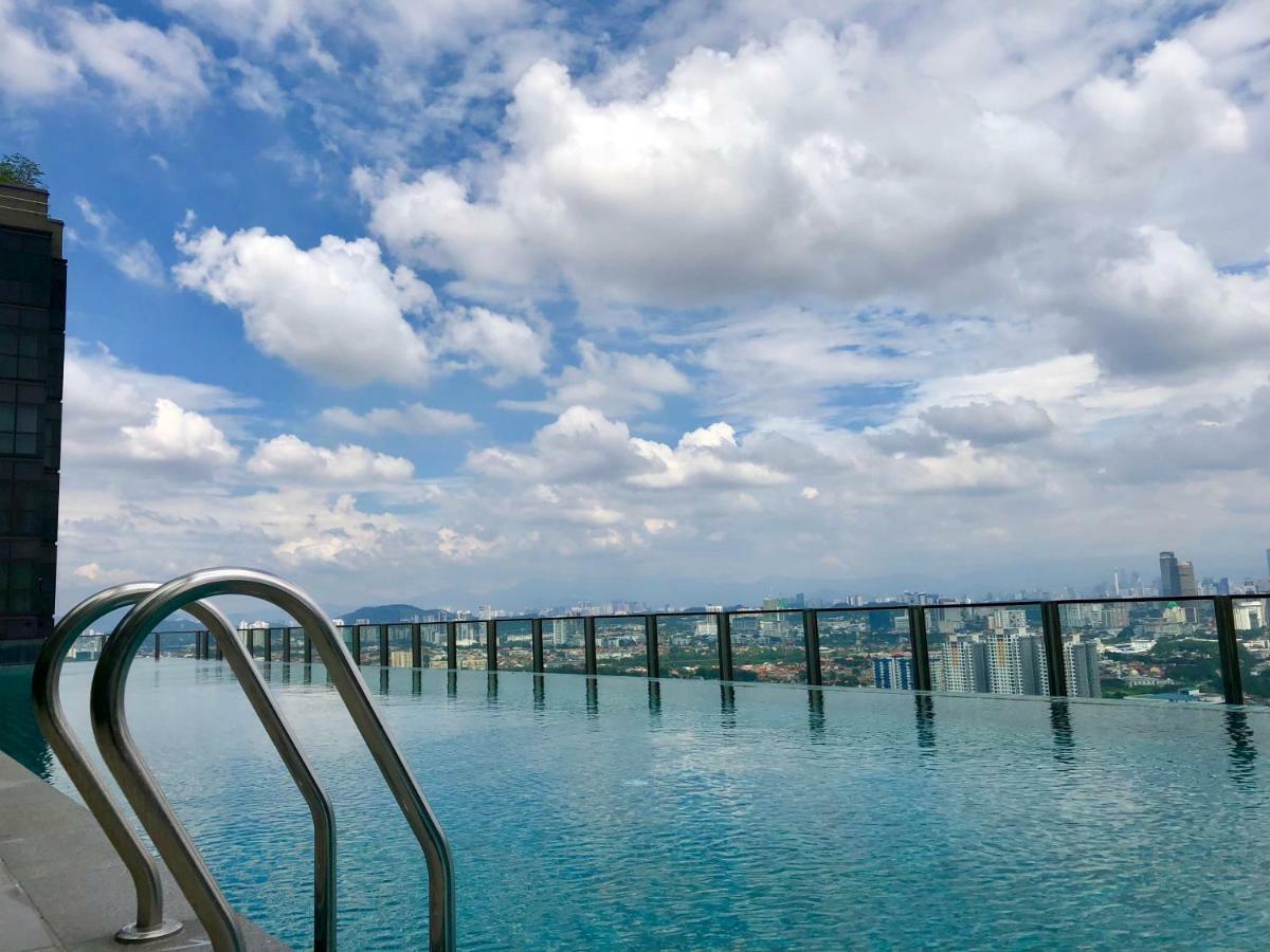 Charming Suite & Sunway And Петалинг-Джая Экстерьер фото